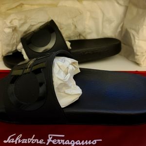 Salvatore Ferragamo black size 6 in men 8.5 in wom